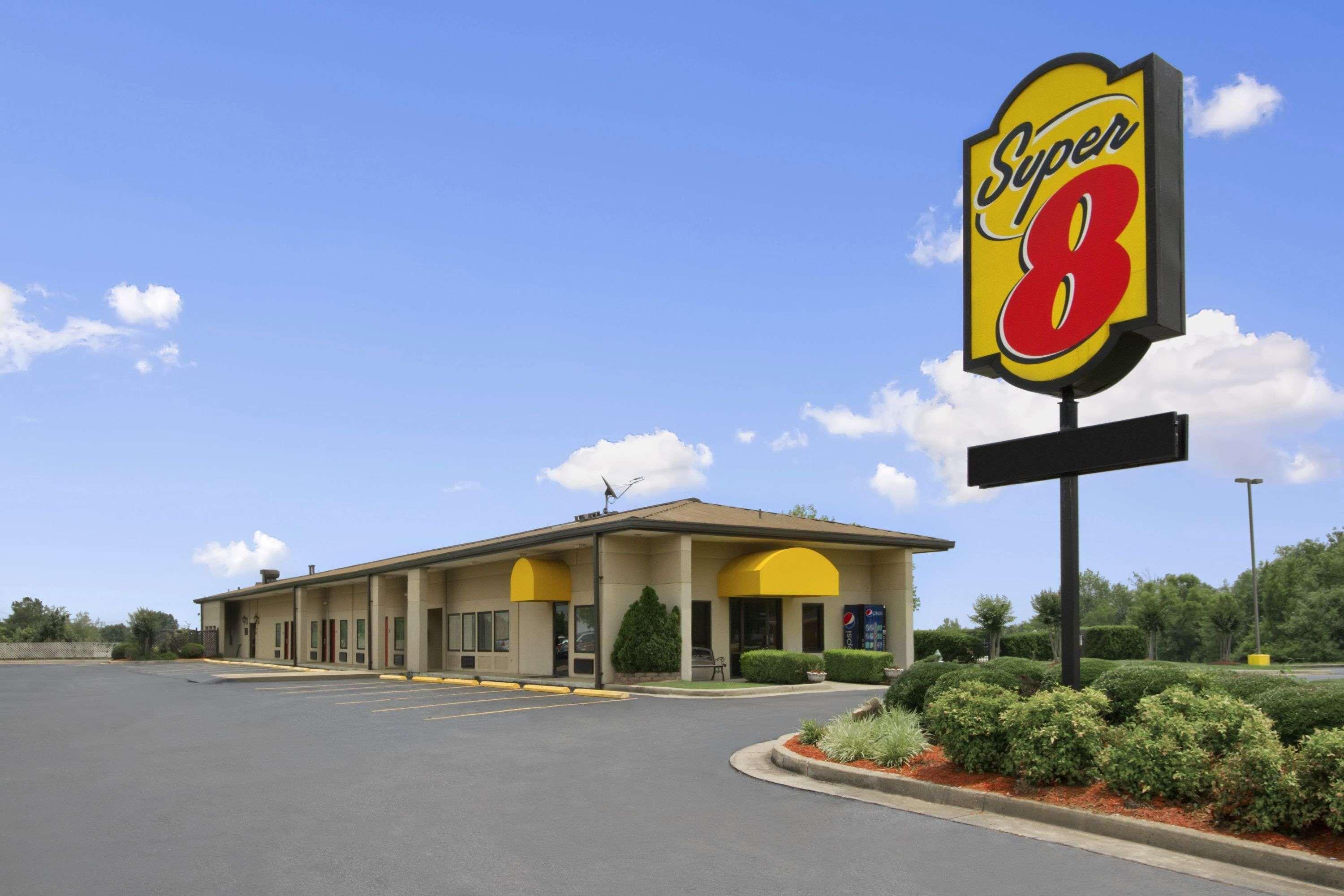 Super 8 By Wyndham-Tupelo Airport Motel Eksteriør bilde